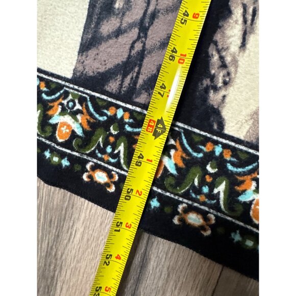 Tiger Print Cotton Wall Hanging/Throw Blanket 51" X 36" With Ornate Border - Picture 3 of 6